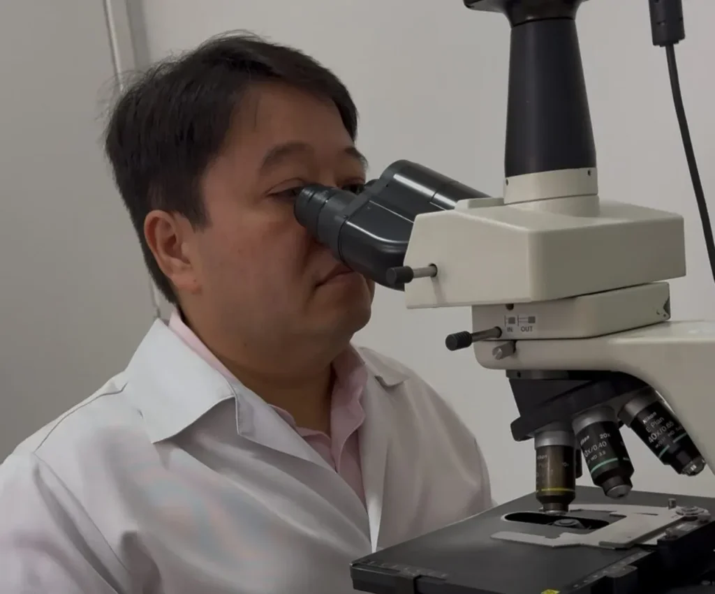 Dr. Fábio Rocha fala sobre a importância do diagnóstico precoce do câncer colorretal.